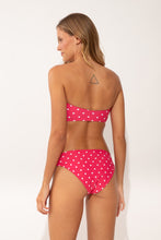 Laad de afbeelding in de Gallery-viewer, Model Back: Wednesday In Hawaii By Rio De Sol Top Top Kiko-Guava Lani