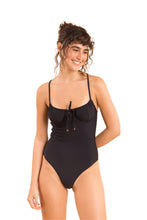 Laad de afbeelding in de Gallery-viewer, Model Front: Rio De Sol One-Piece Dots-Black Julia