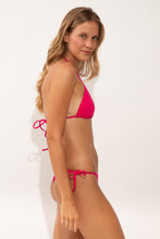 Laad de afbeelding in de Gallery-viewer, Image 03: Wednesday In Hawaii By Rio De Sol Set Set Guava Kauai Kaleia