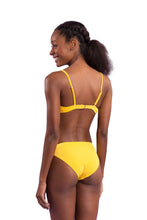 Laad de afbeelding in de Gallery-viewer, Model Back: Rio De Sol Set Set Malibu-Yellow Balconet Essential-Comfy