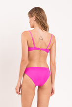 Laad de afbeelding in de Gallery-viewer, Model Back: Rio De Sol Bottom Bottom Malibu-Rosa Essential-Comfy