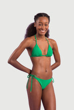 Laad de afbeelding in de Gallery-viewer, Model Front: Rio De Sol Top Top Tambourine Tri-Inv