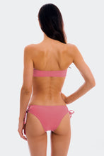 Laad de afbeelding in de Gallery-viewer, Model Back: Rio De Sol Bottom Bottom Confetti Madrid
