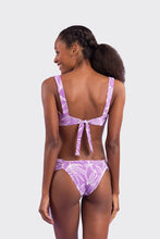Laad de afbeelding in de Gallery-viewer, Model Back: Rio De Sol Set Set Trail-Purple Amelia Baobi
