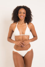Laad de afbeelding in de Gallery-viewer, Model Front: Rio De Sol Bottom Bottom Off-White Mel-Comfy