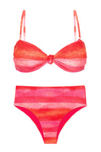 Laad de afbeelding in de Gallery-viewer, Product Front: Rio De Sol Set Set Cher Bandeau-Joy Hotpants