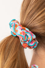 Laad de afbeelding in de Gallery-viewer, Image 04: Rio De Sol Hair Accessory Ditsy-Sky Scrunchie
