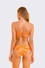 Laad de afbeelding in de Gallery-viewer, Model Back: Rio De Sol Set Set Trail-Orange Tank-Tie Essential-Comfy