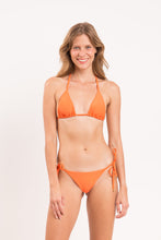 Laad de afbeelding in de Gallery-viewer, Model Front: Rio De Sol Top Top Dende Tri-Inv