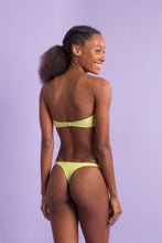 Laad de afbeelding in de Gallery-viewer, Image 11: Rio De Sol Set Set Bora-Citrus Bandeau-Joy Leblon-Fio