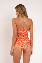 Laad de afbeelding in de Gallery-viewer, Model Back: Rio De Sol One-Piece Maracai Sara-Op