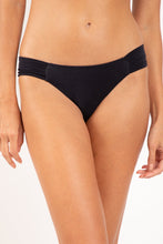 Laad de afbeelding in de Gallery-viewer, Gallery: Rio De Sol Bottom Bottom Malibu-Black Baobi