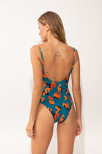 Laad de afbeelding in de Gallery-viewer, Model Back: Rio De Sol One-Piece Luma Hype