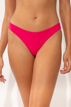 Laad de afbeelding in de Gallery-viewer, Gallery: Wednesday In Hawaii By Rio De Sol Bottom Bottom Guava Sunset