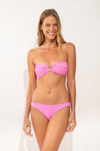 Laad de afbeelding in de Gallery-viewer, Model Front: Rio De Sol Set Set Crespinho-Rosa Mavi Nice