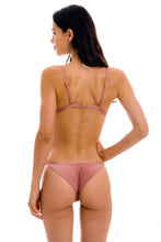 Laad de afbeelding in de Gallery-viewer, Model Back: Rio De Sol Top Top Callas Tri-Fixo