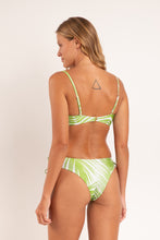 Laad de afbeelding in de Gallery-viewer, Model Back: Rio De Sol Bottom Bottom Palms Lola
