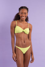 Laad de afbeelding in de Gallery-viewer, Image 13: Rio De Sol Set Set Bora-Citrus Bandeau-Joy Leblon-Fio