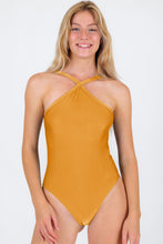 Laad de afbeelding in de Gallery-viewer, Gallery: Rio De Sol One-Piece Damasco High-Neck
