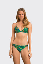 Laad de afbeelding in de Gallery-viewer, Model Front: Rio De Sol Set Set Wilds Tri-Fixo Essential-Comfy