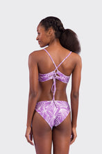 Laad de afbeelding in de Gallery-viewer, Model Back: Rio De Sol Set Set Trail-Purple Tank-Tie Essential-Comfy