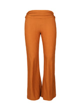 Laad de afbeelding in de Gallery-viewer, Product Front: Rio De Sol Beach Trousers Ferrugo Murana Pants