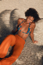 Laad de afbeelding in de Gallery-viewer, Image 11: Rio De Sol Beach Trousers Ferrugo Murana Pants