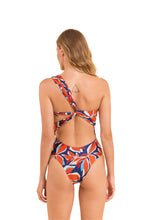 Laad de afbeelding in de Gallery-viewer, Model Back: Rio De Sol One-Piece Leaves Santorini