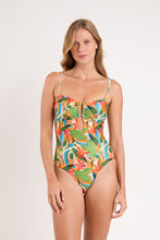 Laad de afbeelding in de Gallery-viewer, Model Front: Rio De Sol One-Piece Tropical Sara-Op