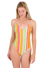 Laad de afbeelding in de Gallery-viewer, Model Front: Rio De Sol One-Piece Utah Hype
