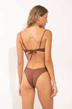 Laad de afbeelding in de Gallery-viewer, Model Back: Wednesday In Hawaii By Rio De Sol Bottom Bottom Coco Kai