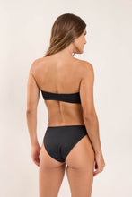 Laad de afbeelding in de Gallery-viewer, Model Back: Wednesday In Hawaii By Rio De Sol Bottom Bottom Lava Waikiki
