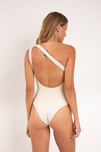 Laad de afbeelding in de Gallery-viewer, Model Back: Rio De Sol One-Piece Brisa-Offwhite Sienna