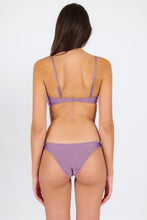 Laad de afbeelding in de Gallery-viewer, Model Back: Rio De Sol Bottom Bottom Shimmer-Harmonia Essential