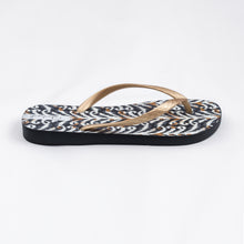Laad de afbeelding in de Gallery-viewer, Image 03: Rio De Sol Flip-Flop Ikat Slim