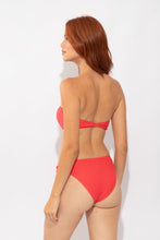 Laad de afbeelding in de Gallery-viewer, Model Back: Rio De Sol Bottom Bottom Cali-Flamingo Essential-Comfy