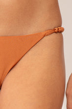 Laad de afbeelding in de Gallery-viewer, Image 06: Rio De Sol Bottom Bottom Shimmer-Nocciola Cheeky-Noa