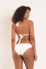 Laad de afbeelding in de Gallery-viewer, Model Back: Rio De Sol Bottom Bottom Off-White Mel-Comfy
