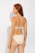 Laad de afbeelding in de Gallery-viewer, Model Back: Rio De Sol Bottom Bottom Solar-Off Essential-Comfy