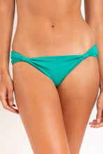 Laad de afbeelding in de Gallery-viewer, Gallery: Wednesday In Hawaii By Rio De Sol Bottom Bottom Valley Mel