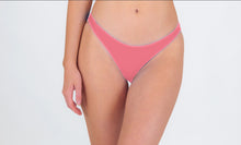 Laad de afbeelding in de Gallery-viewer, Model Front: Rio De Sol Bottom Bottom Confetti Essential-Comfy