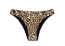 Laad de afbeelding in de Gallery-viewer, Product Front: Rio De Sol Bottom Bottom Leopardo Black Babado