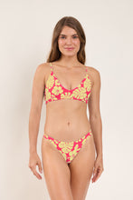 Laad de afbeelding in de Gallery-viewer, Model Front: Wednesday In Hawaii By Rio De Sol Bottom Bottom Pua-Guava Sunset