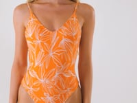 Laad en speel video af in Gallery-viewer, Video: Rio De Sol One-Piece Trail-Orange Hype