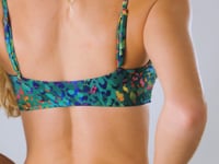 Laad en speel video af in Gallery-viewer, Video: Rio De Sol Top Top Wilds Bandeau-Reto