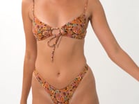 Laad en speel video af in Gallery-viewer, Video: Rio De Sol Top Top Bouquet Mila