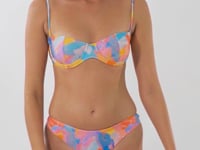 Laad en speel video af in Gallery-viewer, Video: Rio De Sol Top Top Cloud Kelli