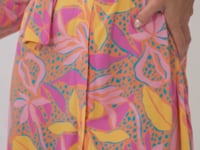 Laad en speel video af in Gallery-viewer, Video: Rio De Sol Shirtdress Lyla Chemise