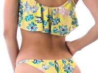 Laad en speel video af in Gallery-viewer, Video: Rio De Sol Top Top Florescer Babado