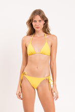 Laad de afbeelding in de Gallery-viewer, Model Front: Rio De Sol Bottom Bottom Amarelo Ibiza-Comfy
